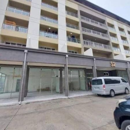 Spacious Luxury Condo W/ Kitchen Beside Hilton Clark D'Heights Mabalacat Esterno foto