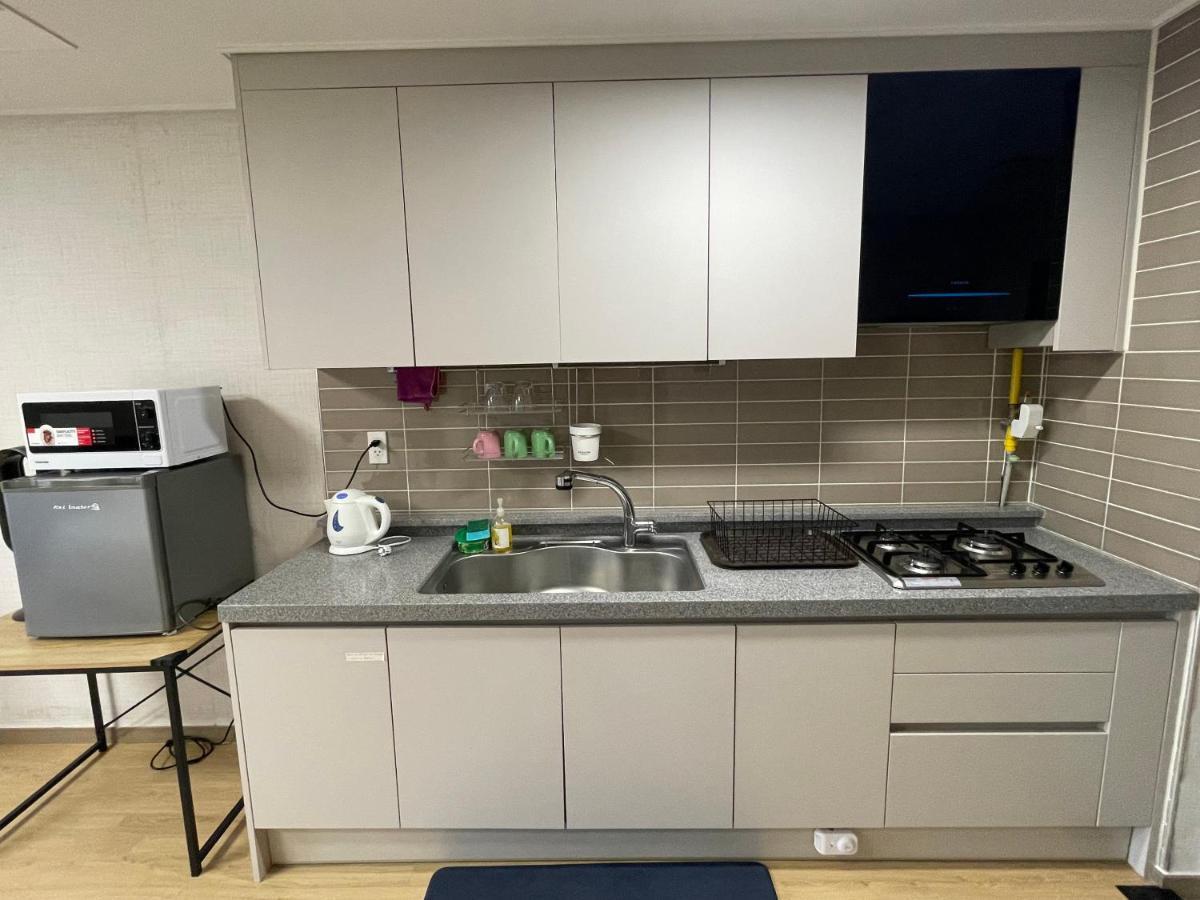 Spacious Luxury Condo W/ Kitchen Beside Hilton Clark D'Heights Mabalacat Esterno foto