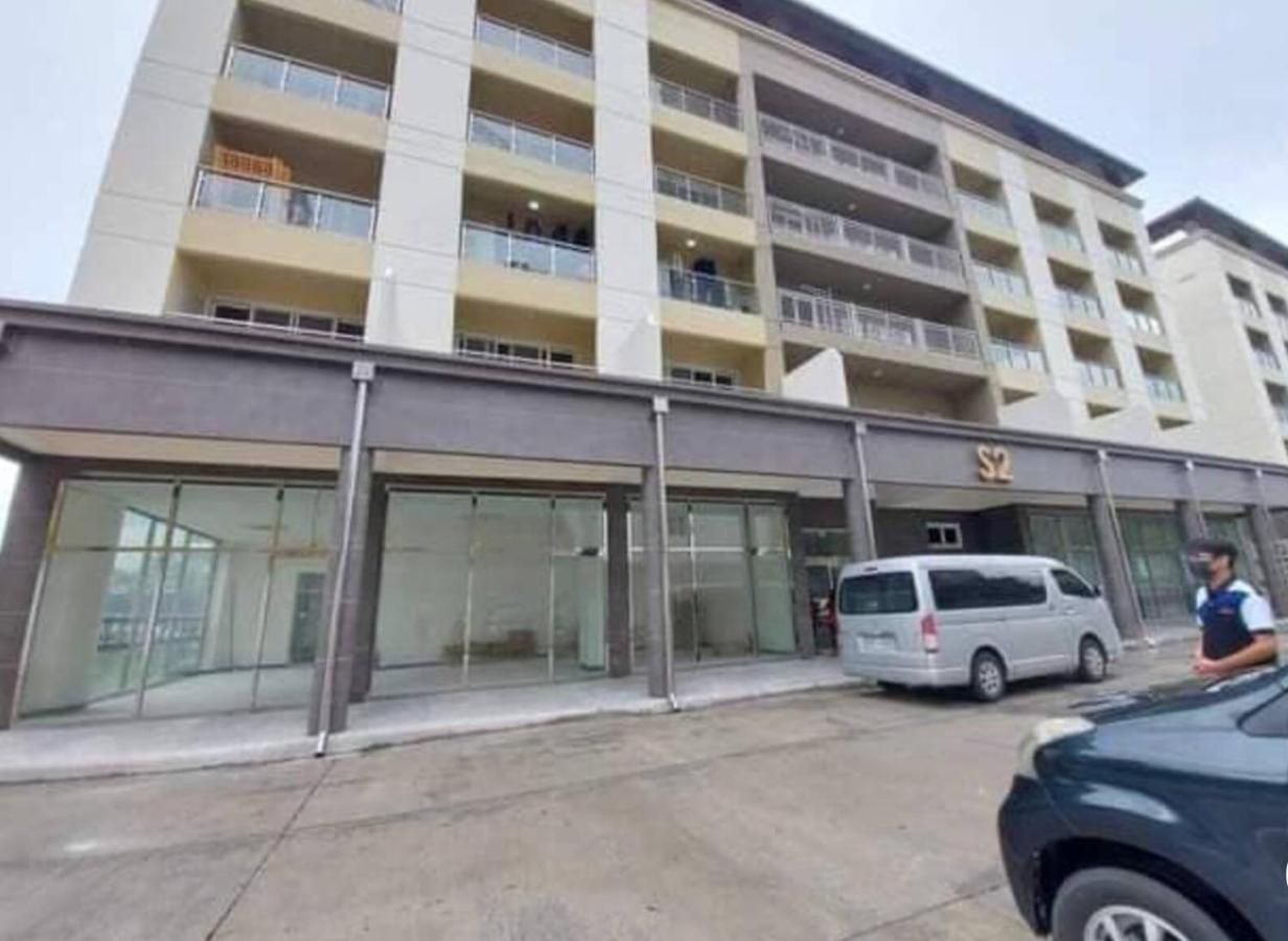 Spacious Luxury Condo W/ Kitchen Beside Hilton Clark D'Heights Mabalacat Esterno foto
